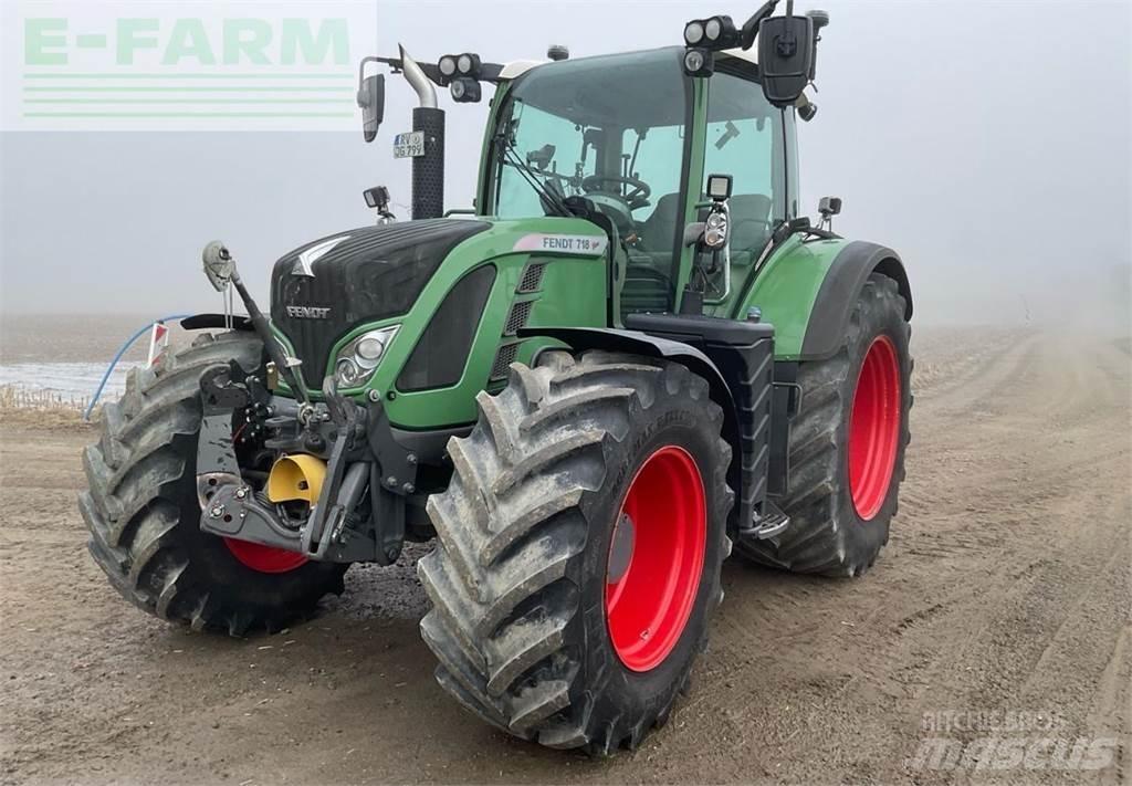 Fendt Vario 718 Tractoare