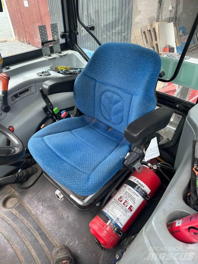 New Holland T 5040 Tractoare