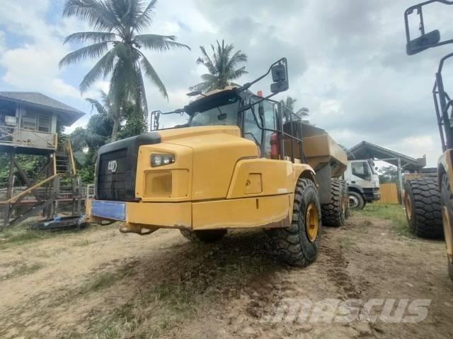 CAT 745 Transportoare articulate
