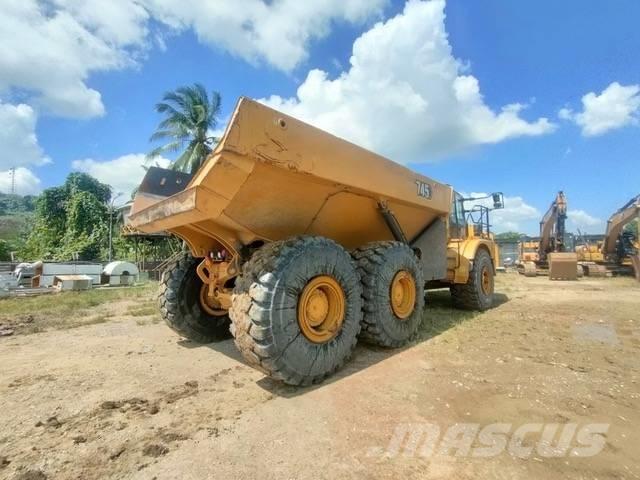 CAT 745 Transportoare articulate