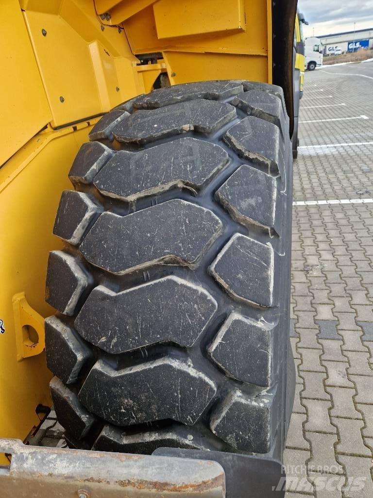 Volvo L 180 H Incarcator pe pneuri