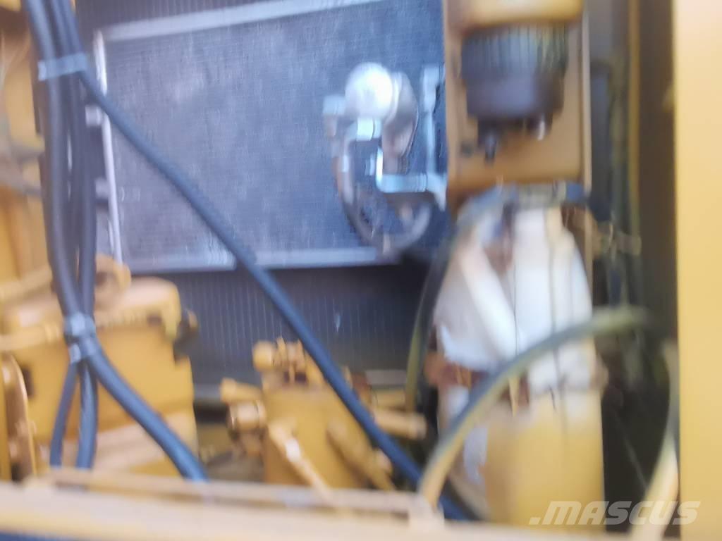 CAT 330 D Excavatoare pe șenile
