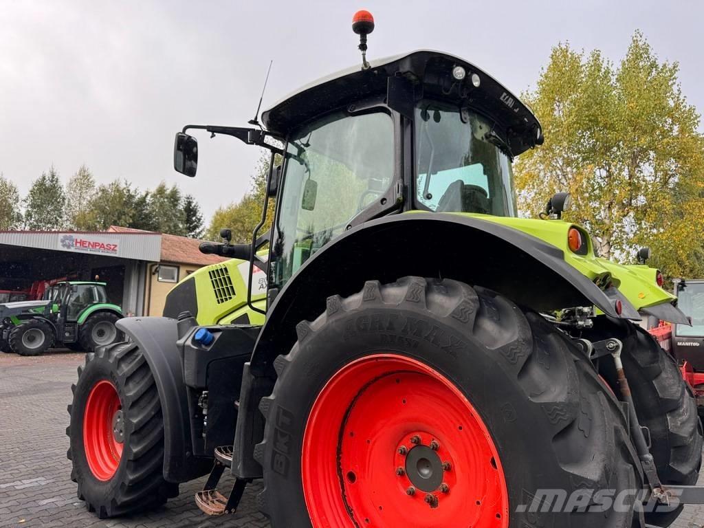 CLAAS AXION 800 CIS Tractoare