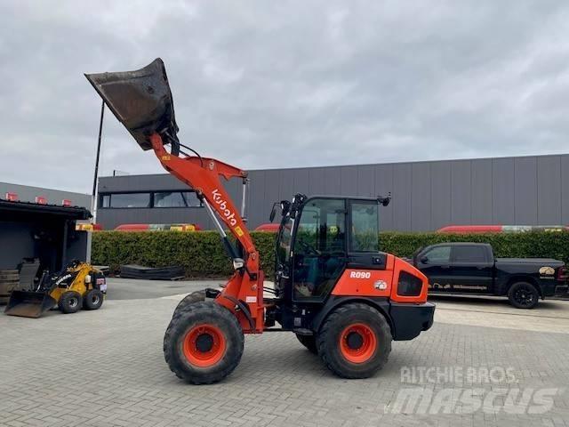 Kubota R 090 Incarcator pe pneuri