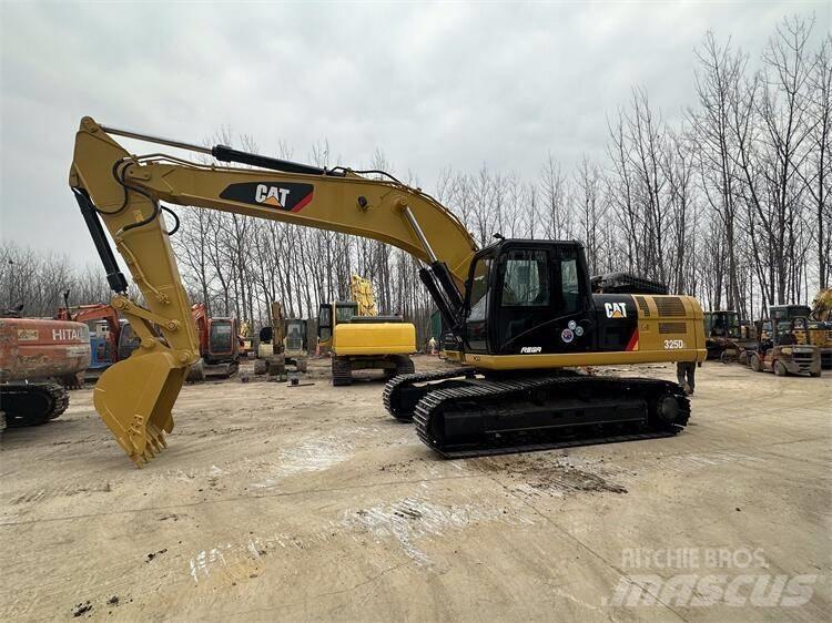 CAT 325D2 Excavatoare pe șenile

