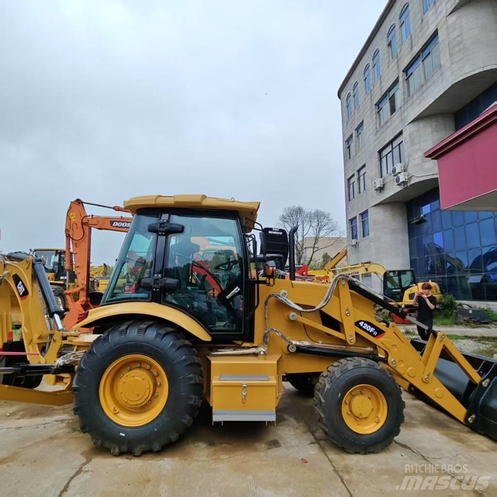 CAT 420 Buldoexcavatoare