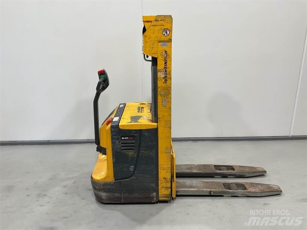 Jungheinrich EJC12 Transpaleti autopropulsanti