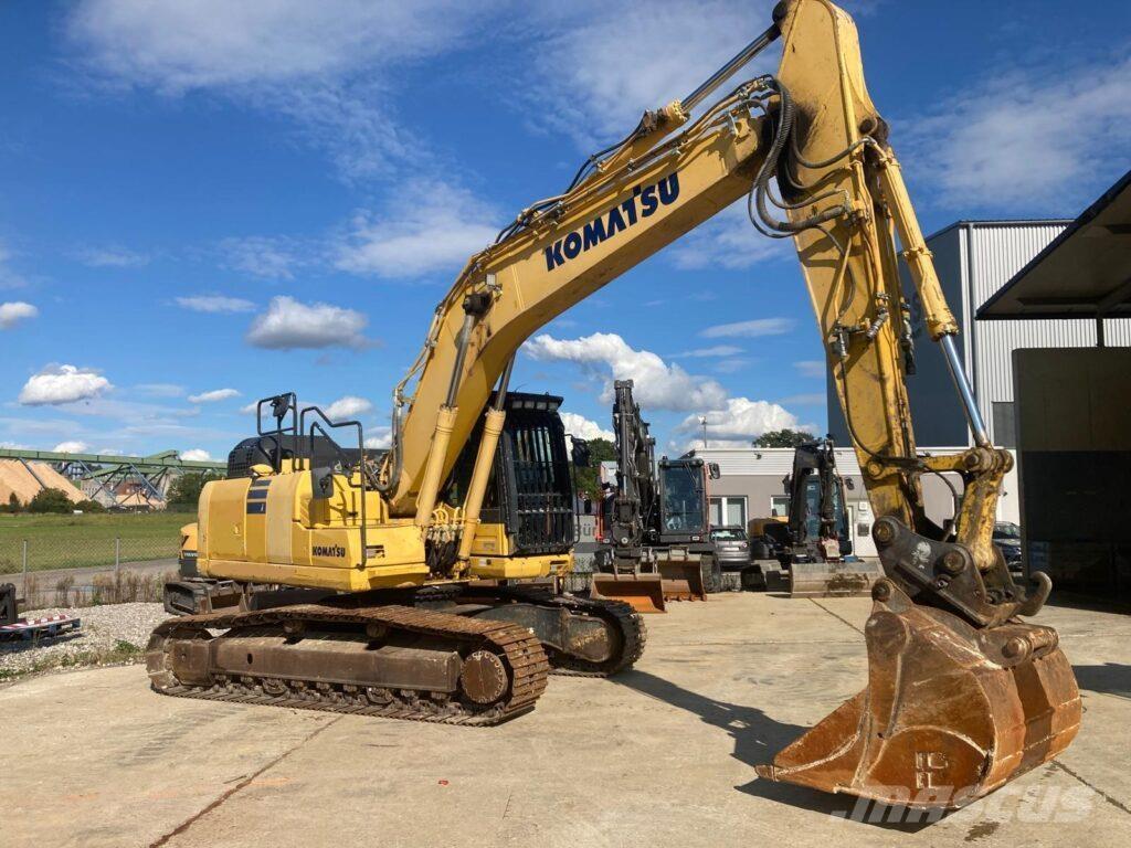 Komatsu PC210LC-11 Excavatoare pe șenile
