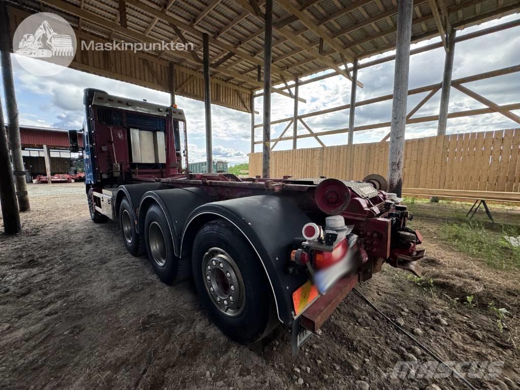 Volvo FH 16 550 Camion cu carlig de ridicare