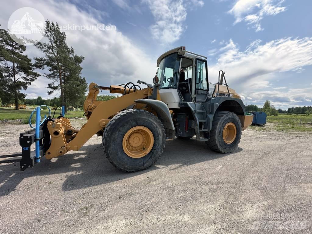 Liebherr L 544 Incarcator pe pneuri