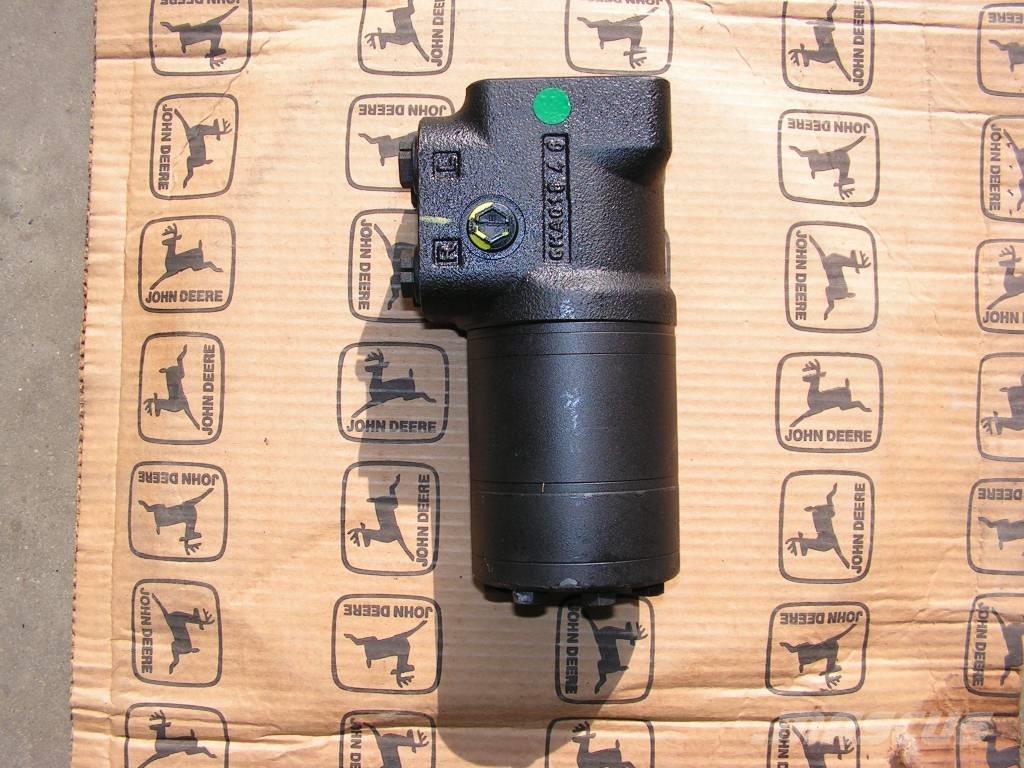 John Deere 6xxx M, R Hidraulice