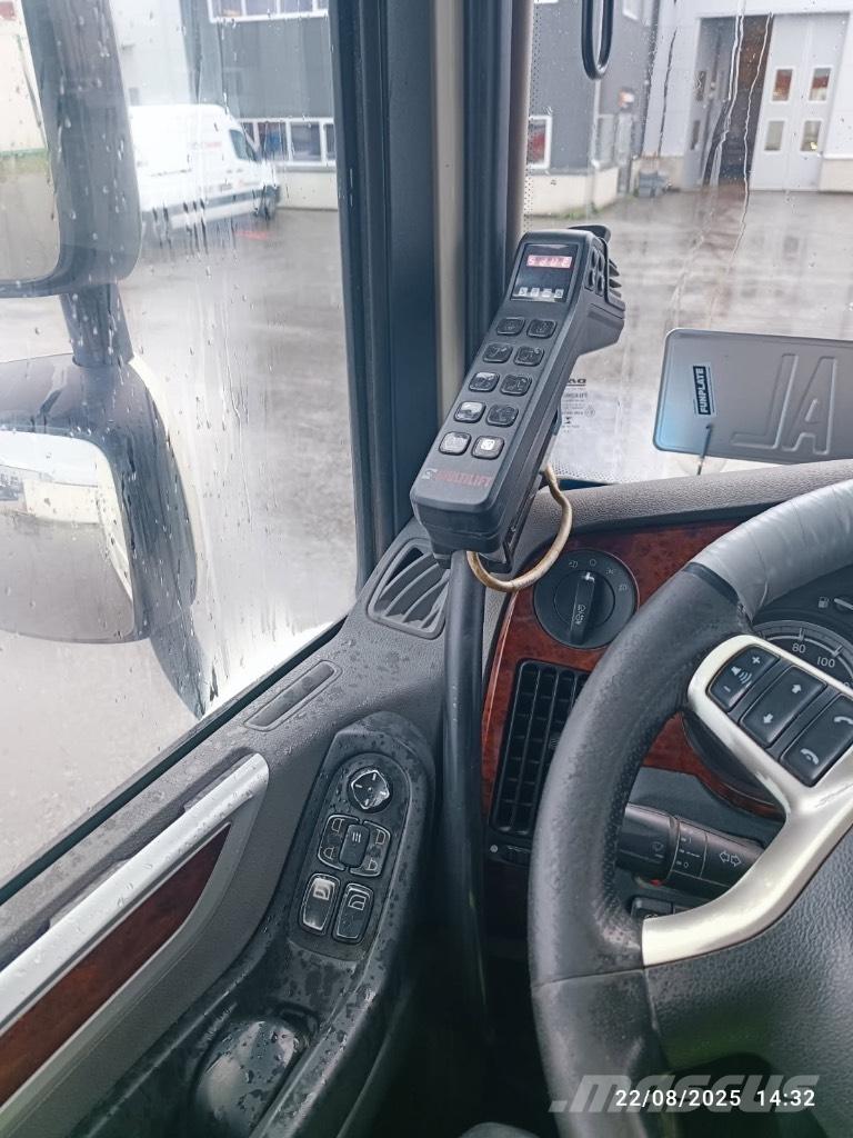 DAF XF 510 Camion cu carlig de ridicare