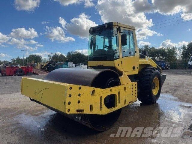 Bomag BW 216 DH-4i Compactoare monocilindrice
