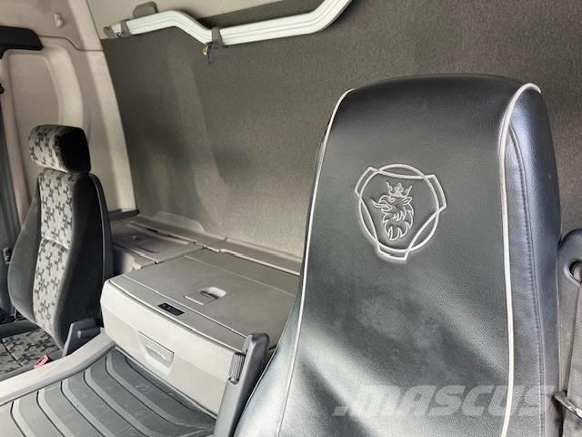 Scania P 370 Camion cu prelata