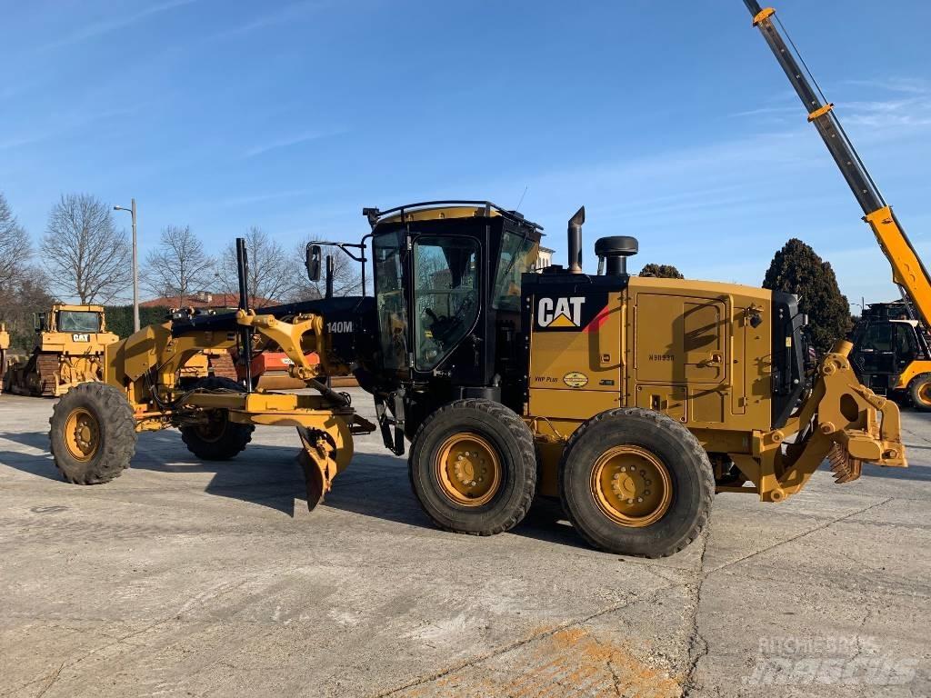 CAT 140 M 2 Gredere
