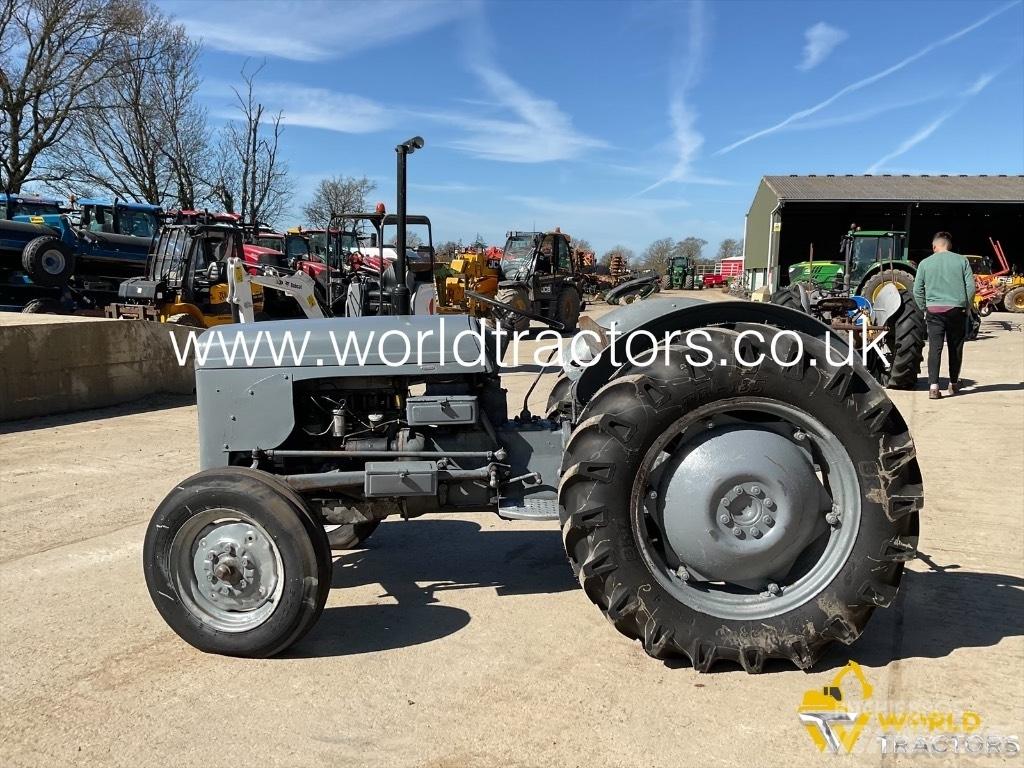 Ferguson TRACTOR Tractoare