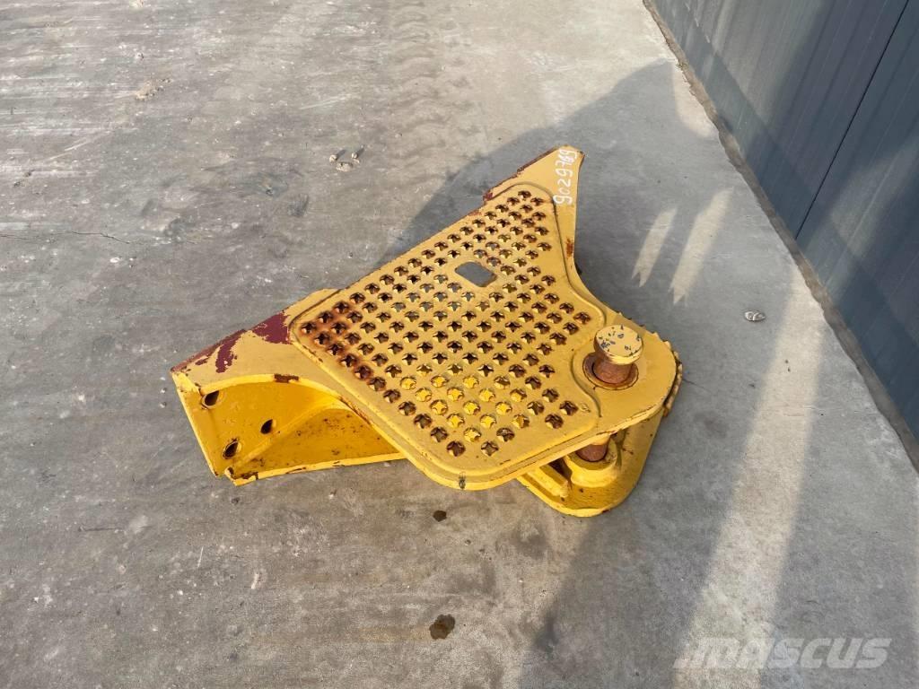 CAT D6K Zugtraverse Alte componente