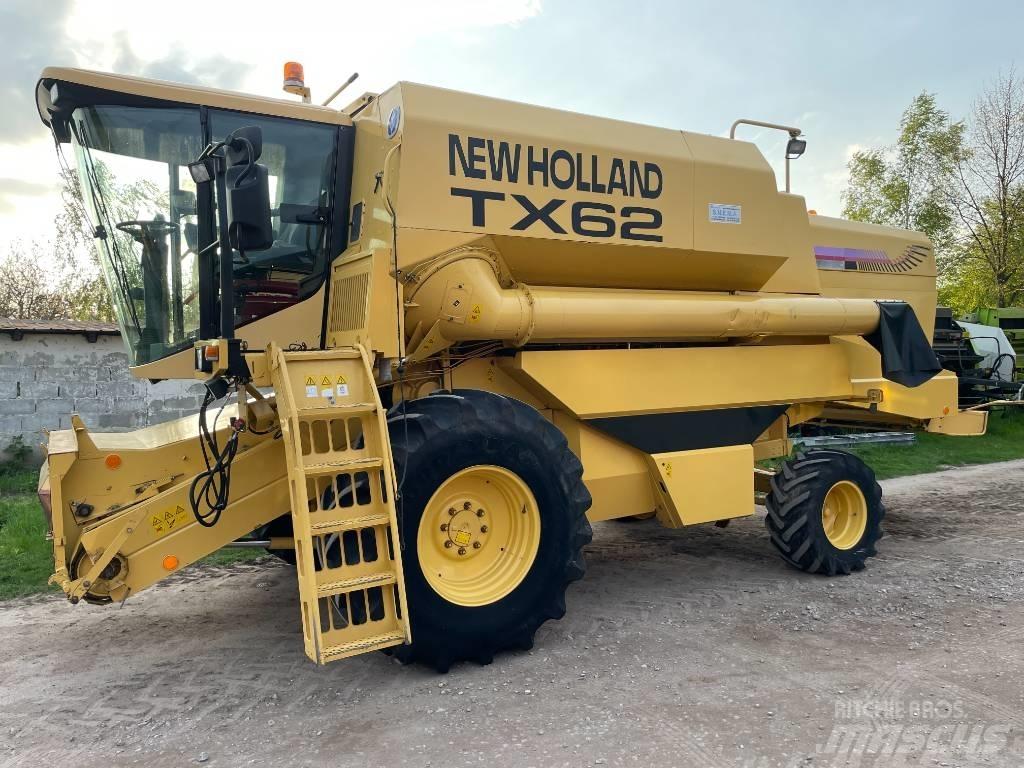New Holland TX 62 Combine de secerat