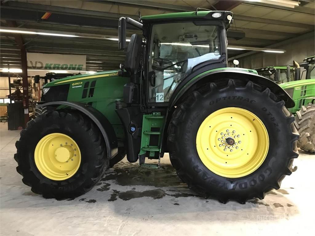 John Deere 6250R Tractoare