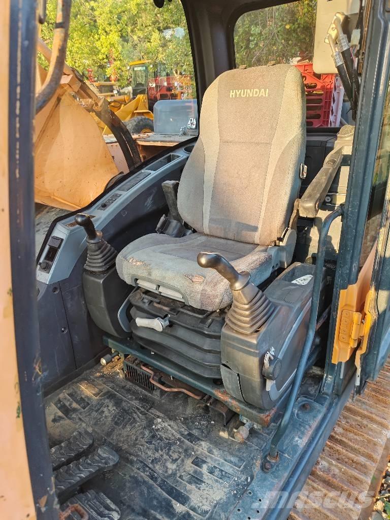 Hyundai R330LC-9S Excavatoare pe șenile
