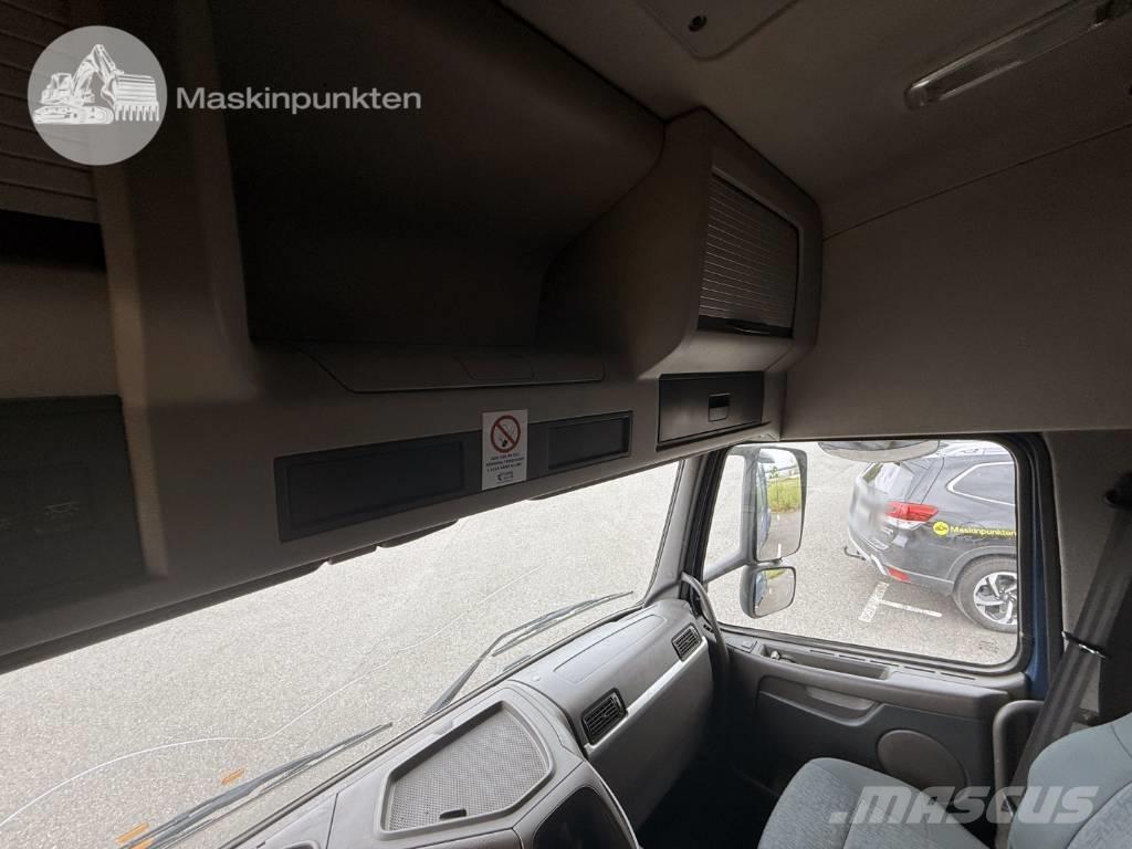 Volvo FH 16 660 Camion cu carlig de ridicare