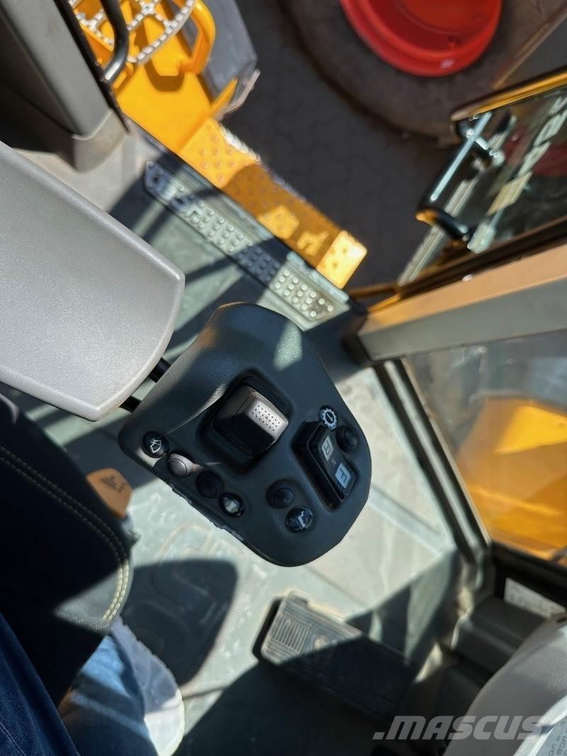 JCB 457 Agri Incarcator pe pneuri