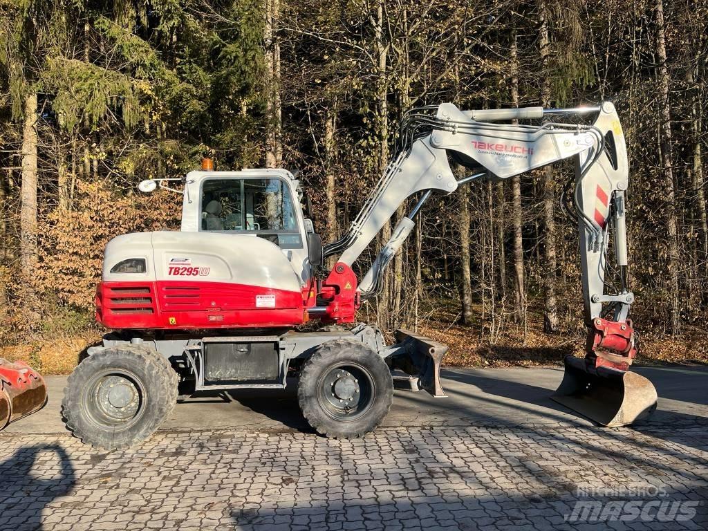 Takeuchi TB295W Excavatoare cu roti