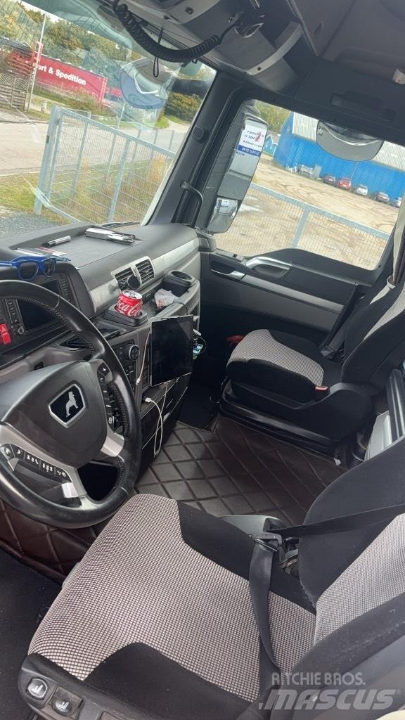 MAN TGX 35.510 Camion cu carlig de ridicare