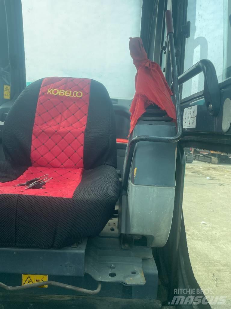 Kobelco SK 75 Excavatoare pe șenile
