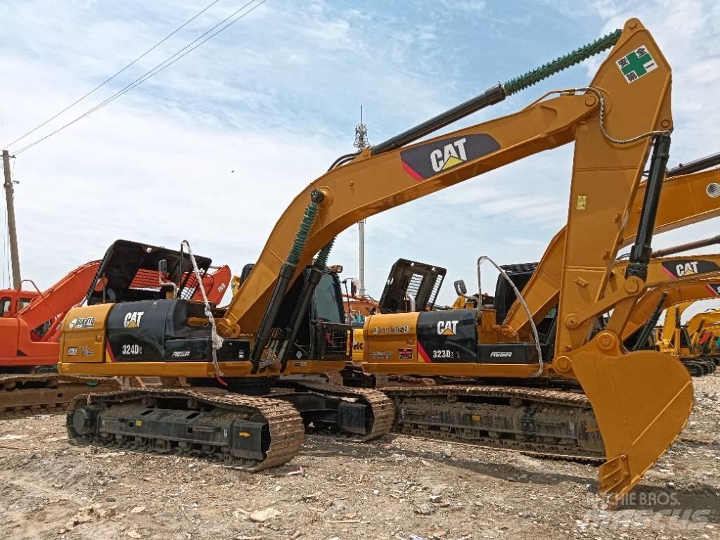 CAT 324D2 Excavatoare 7t - 12t