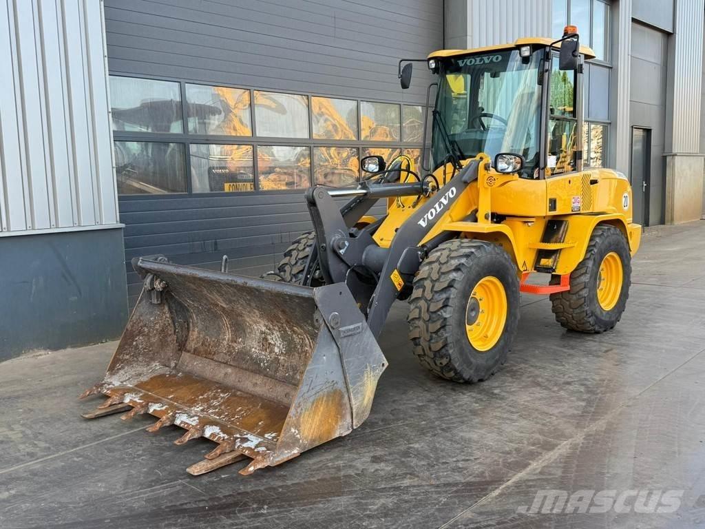 Volvo L30G Incarcator pe pneuri