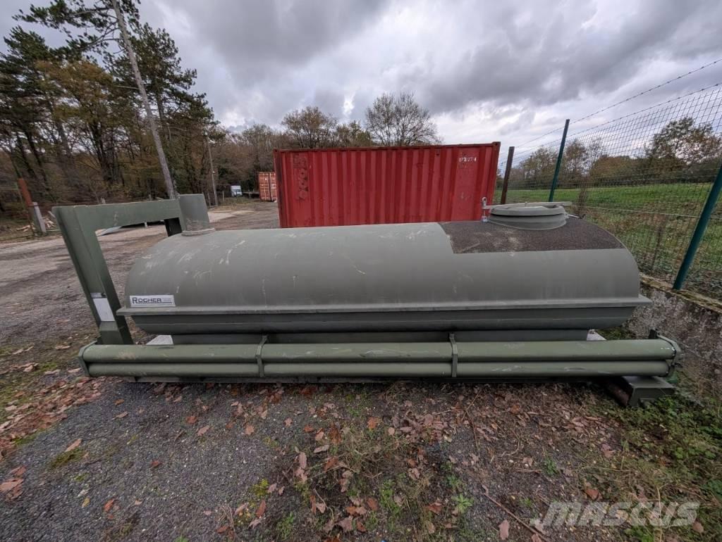  Rocher Citerne Remorci Cisterne