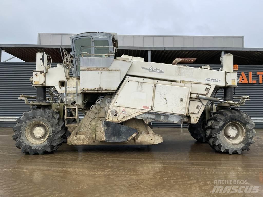 Wirtgen WR 2500S Reciclatori asfalt