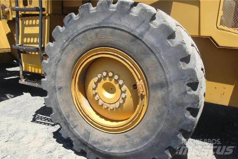 CAT 938H Incarcator pe pneuri