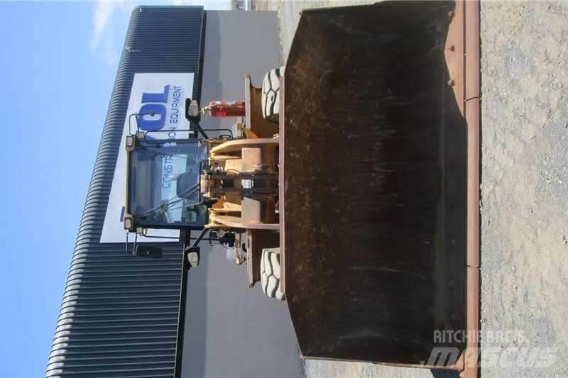 CAT 938H Incarcator pe pneuri