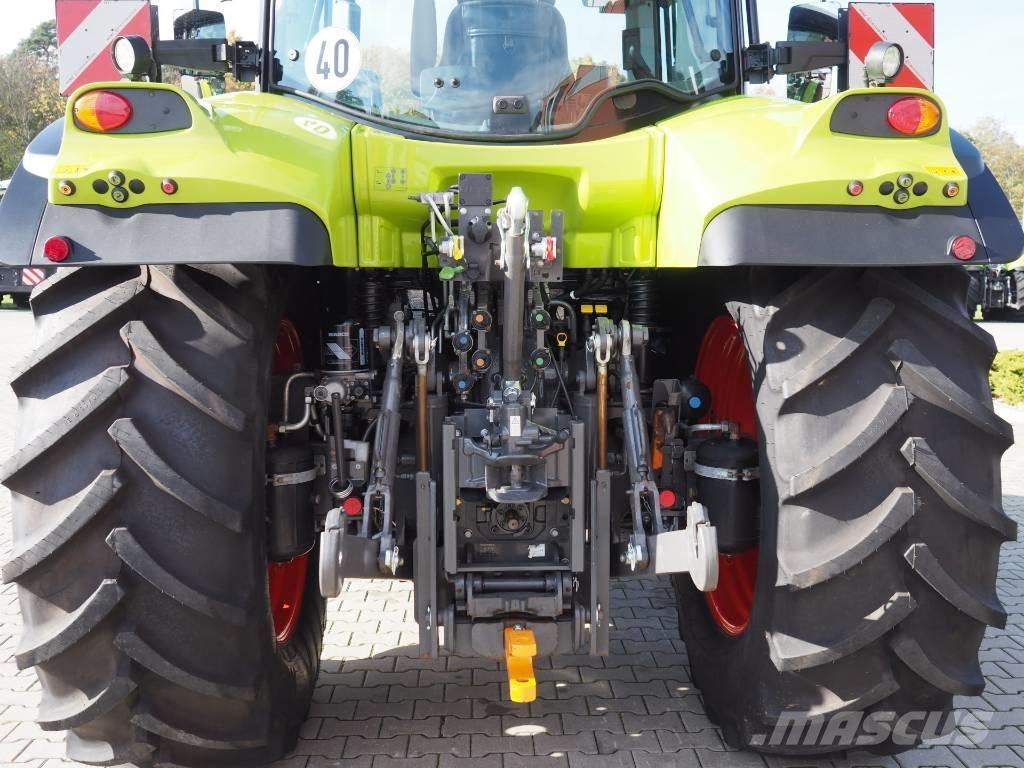 CLAAS Arion 610 CIS Tractoare