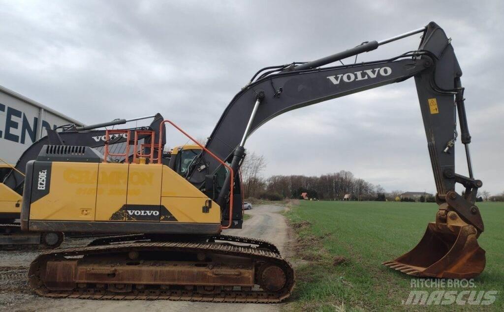 Volvo EC250EL Excavatoare pe șenile
