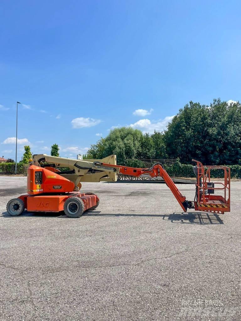 JLG E 400 AJP Nacele cu brat articulat