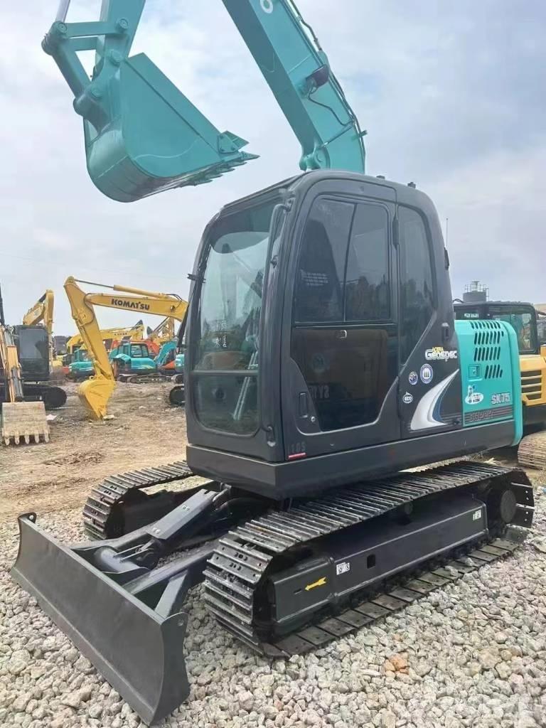 Kobelco SK 75 Excavatoare 7t - 12t