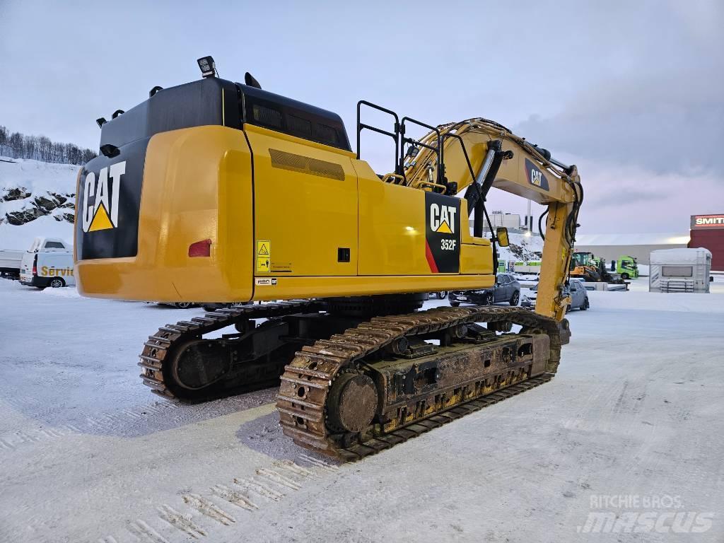 CAT 352 Excavatoare pe șenile

