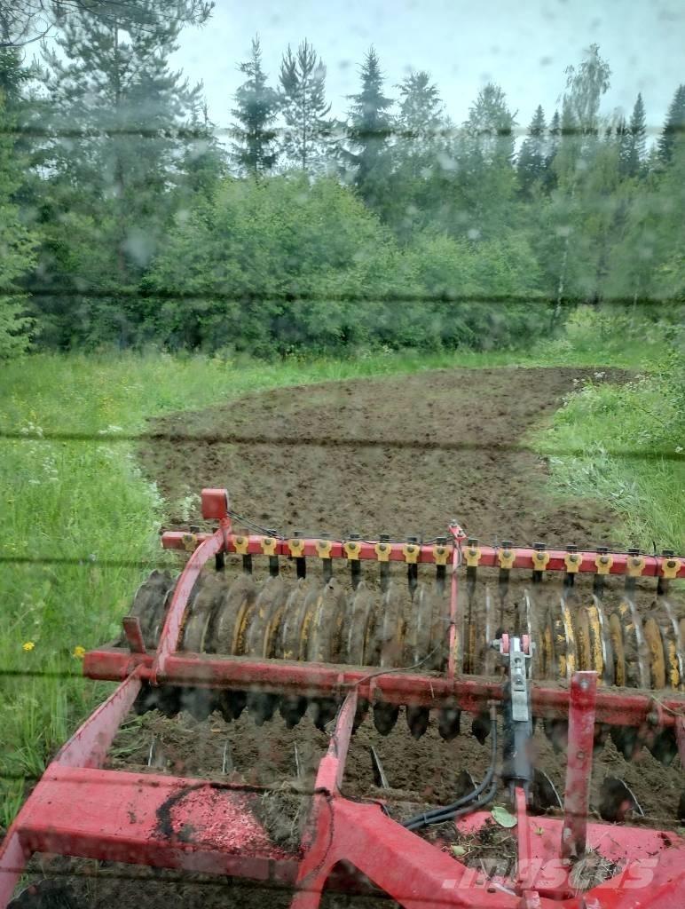 Väderstad CR 3000 Grape cu disc