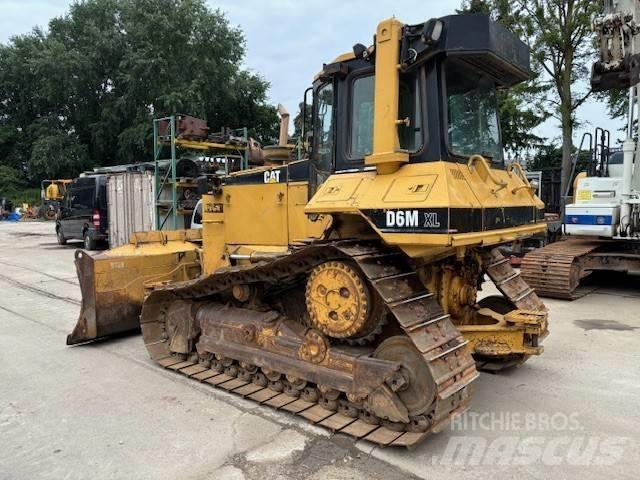 CAT D 6 M XL Buldozere pe senile