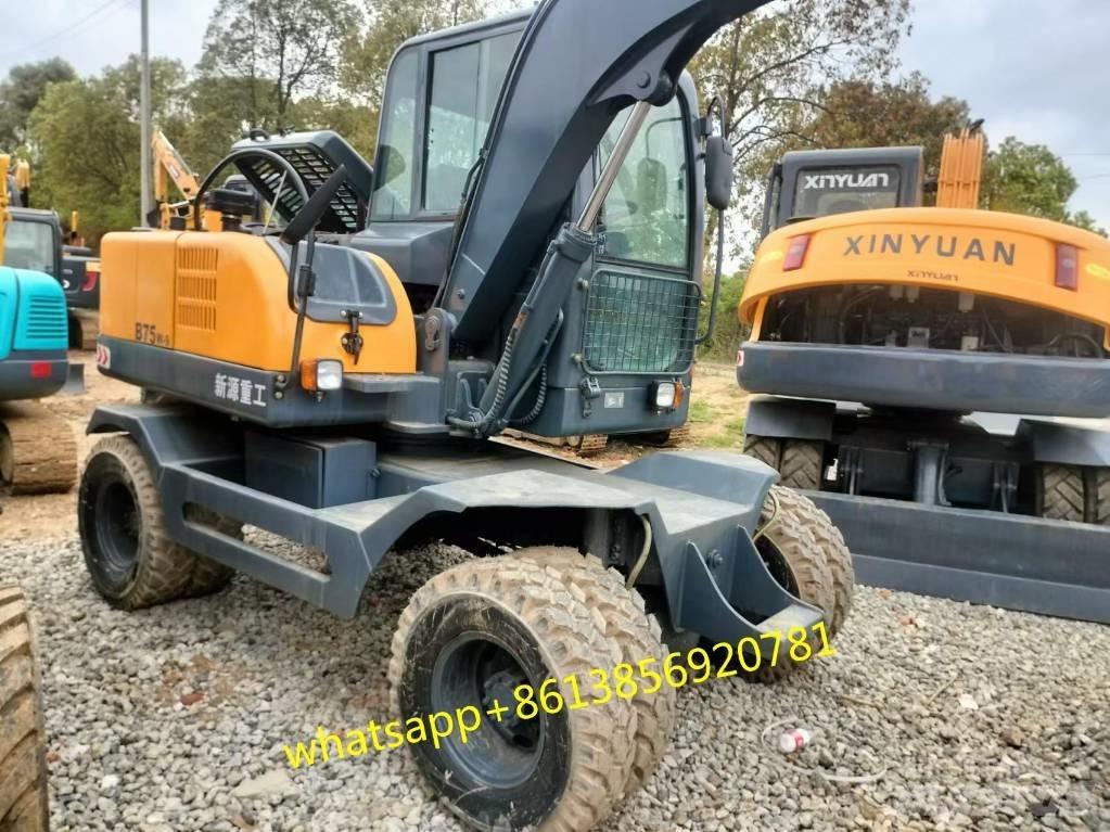 Xinyuan XYB75W-9 Excavatoare cu roti