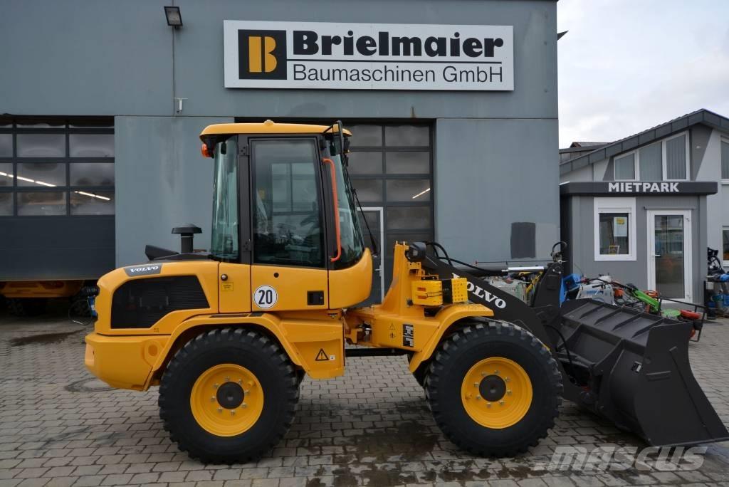 Volvo L 30 H Incarcator pe pneuri