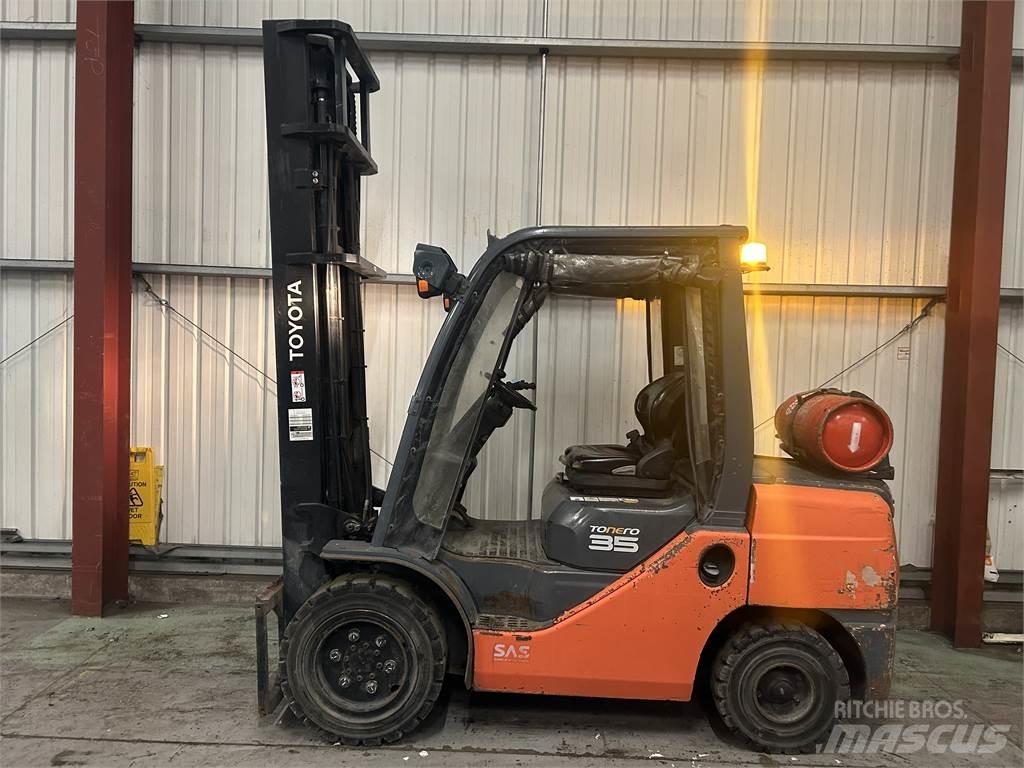 Toyota 02-8FGJF35 Stivuitor GPL