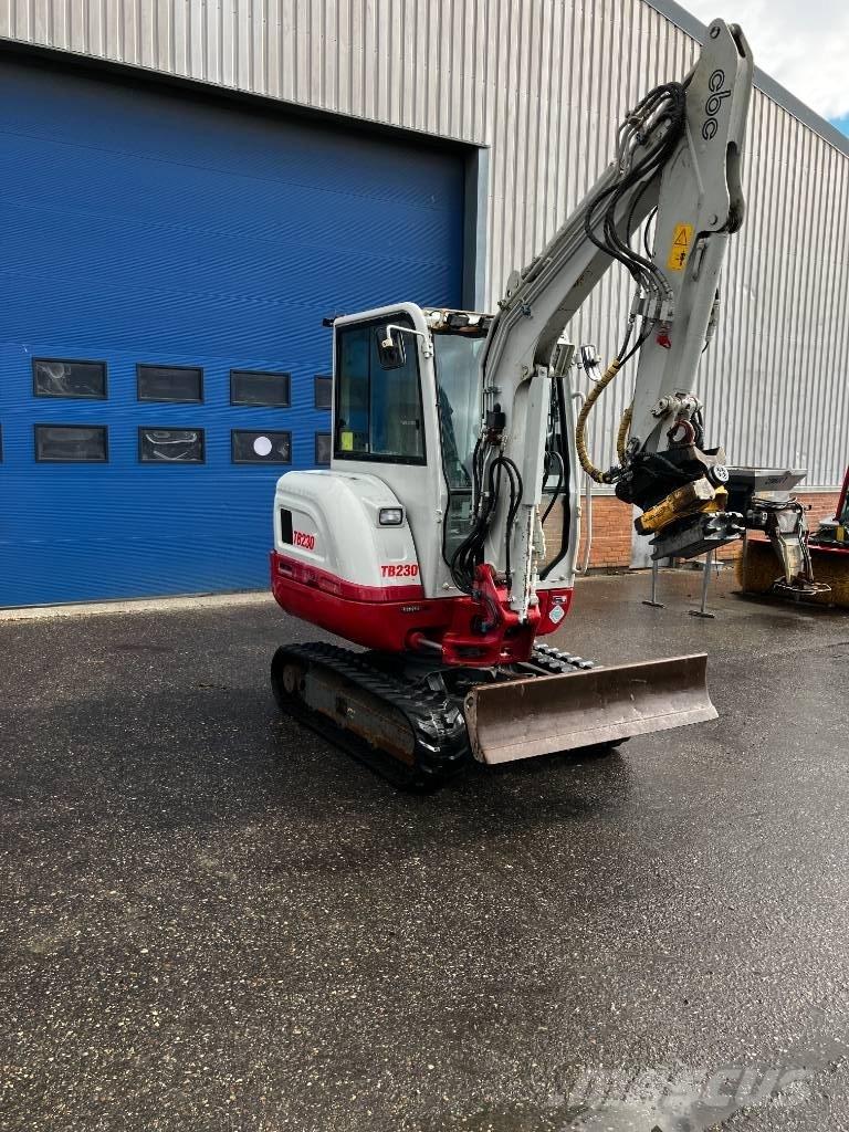 Takeuchi TB 230 Mini excavatoare < 7t