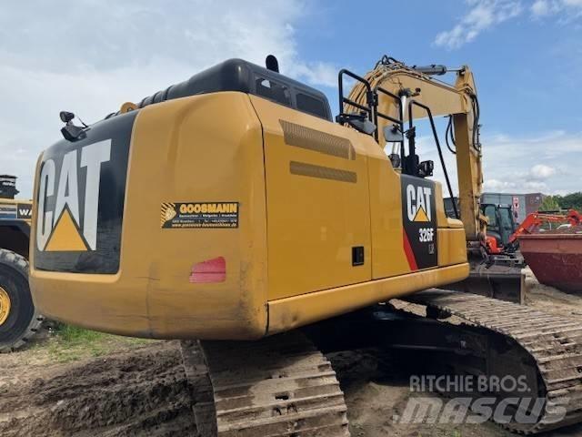 CAT 326 F L Excavatoare pe șenile
