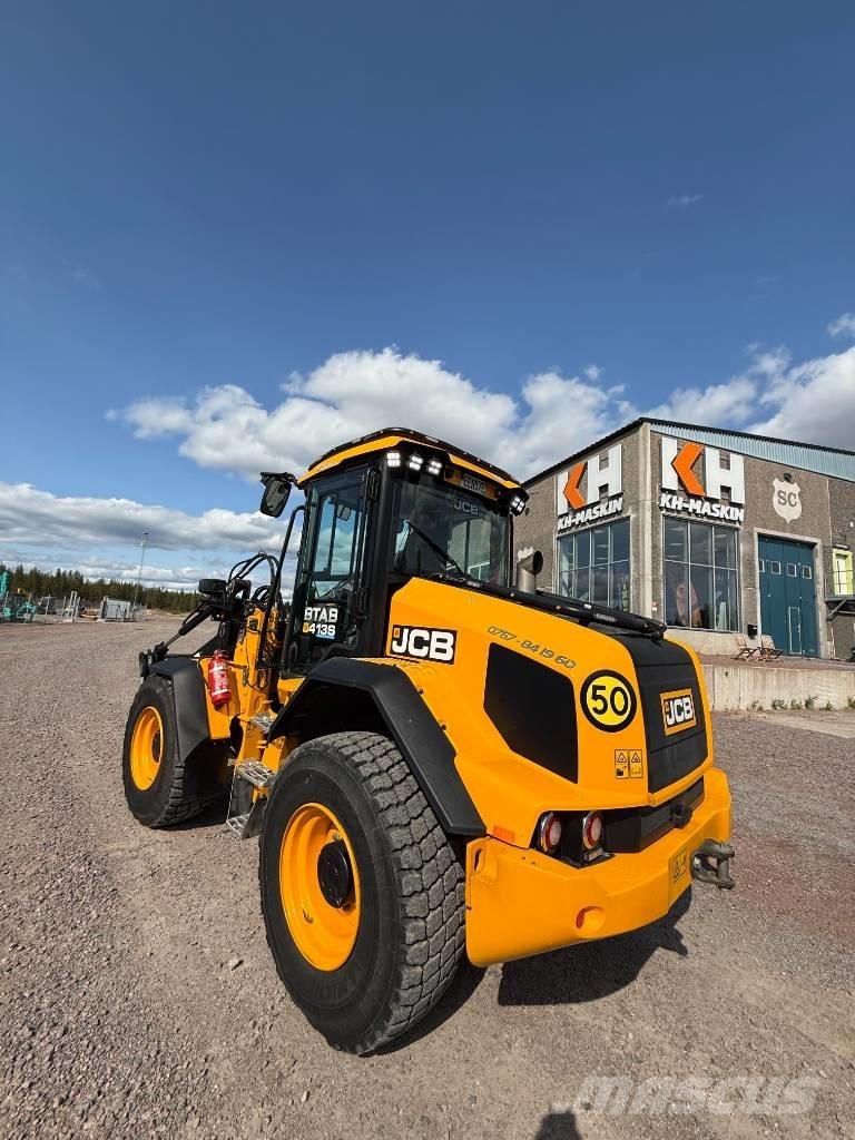 JCB 413S Incarcator pe pneuri