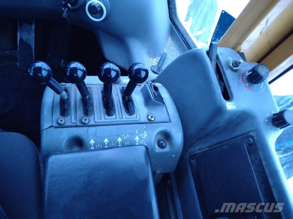 Volvo L 90 E Incarcator pe pneuri