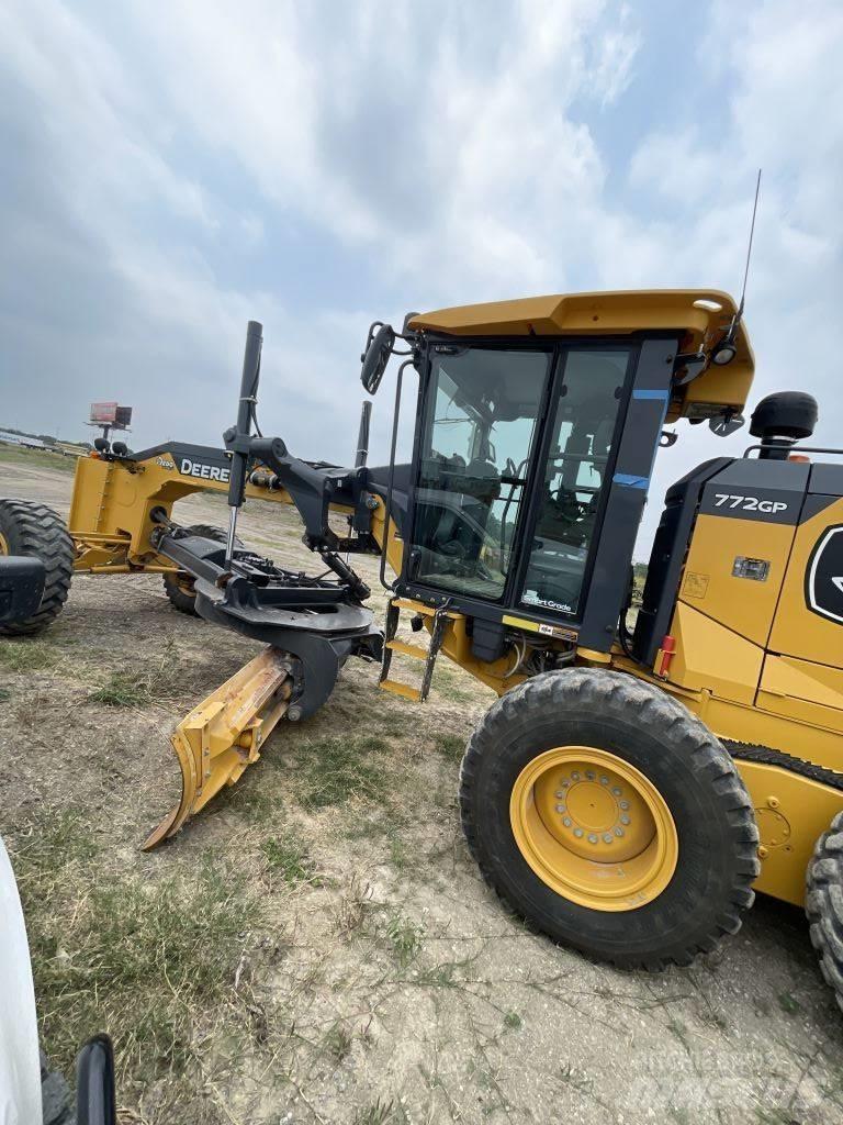 John Deere 772 GP Gredere
